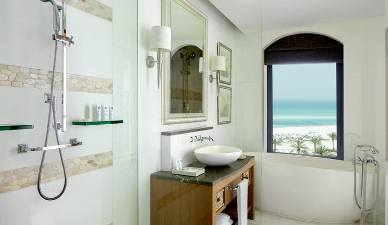 middle-east-holidays-abu-dhabi-st-regis-saadiyat-island-resort-hotel-premium-sea-view-room-bathroom